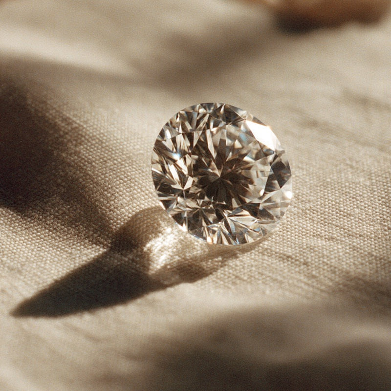 Round cut lab-grown diamond